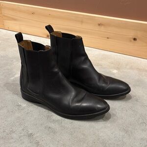 Everlane Black Chelsea Boots 8 1/2